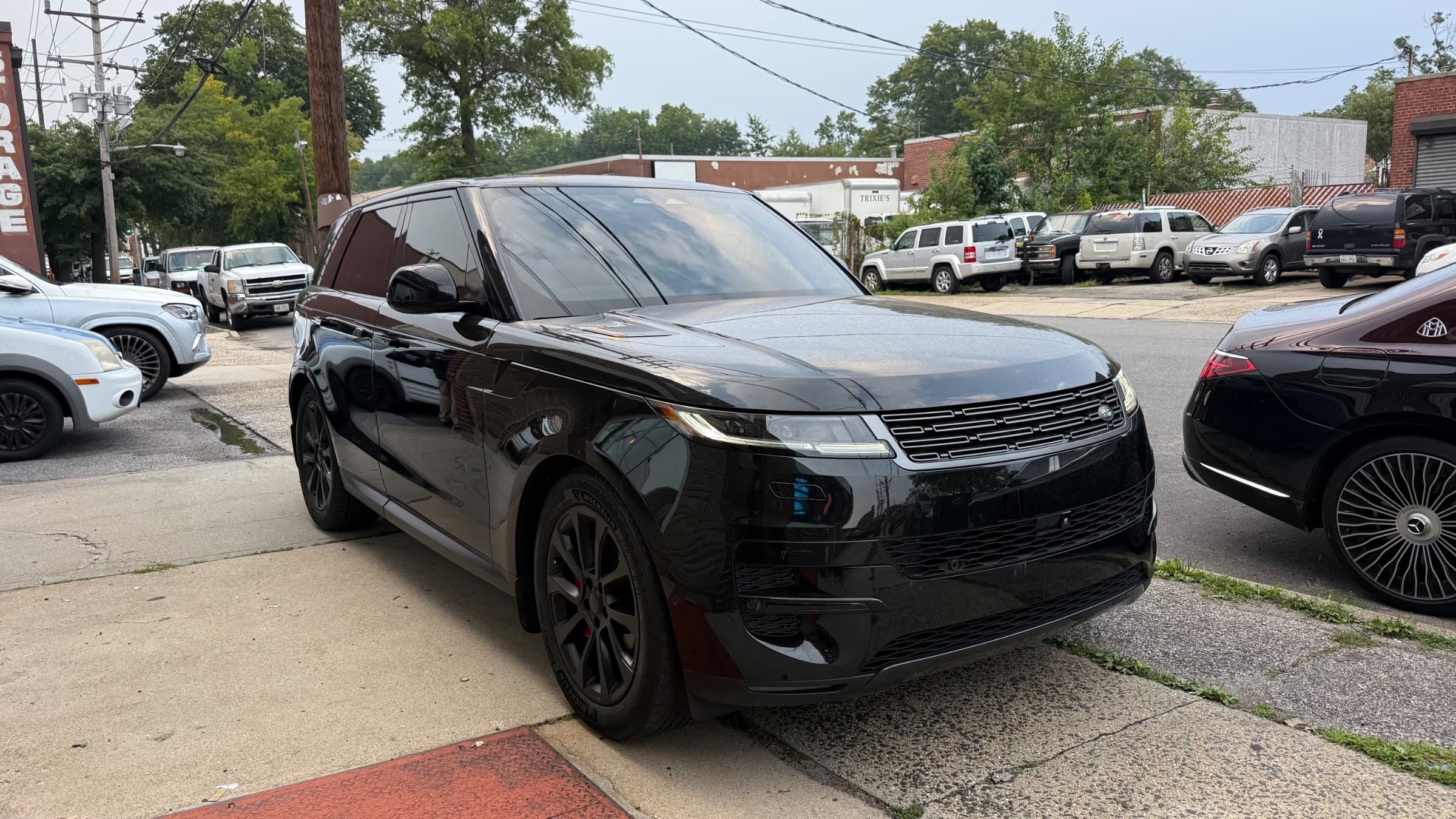 2026 Land Rover Range Rover Sport SE
